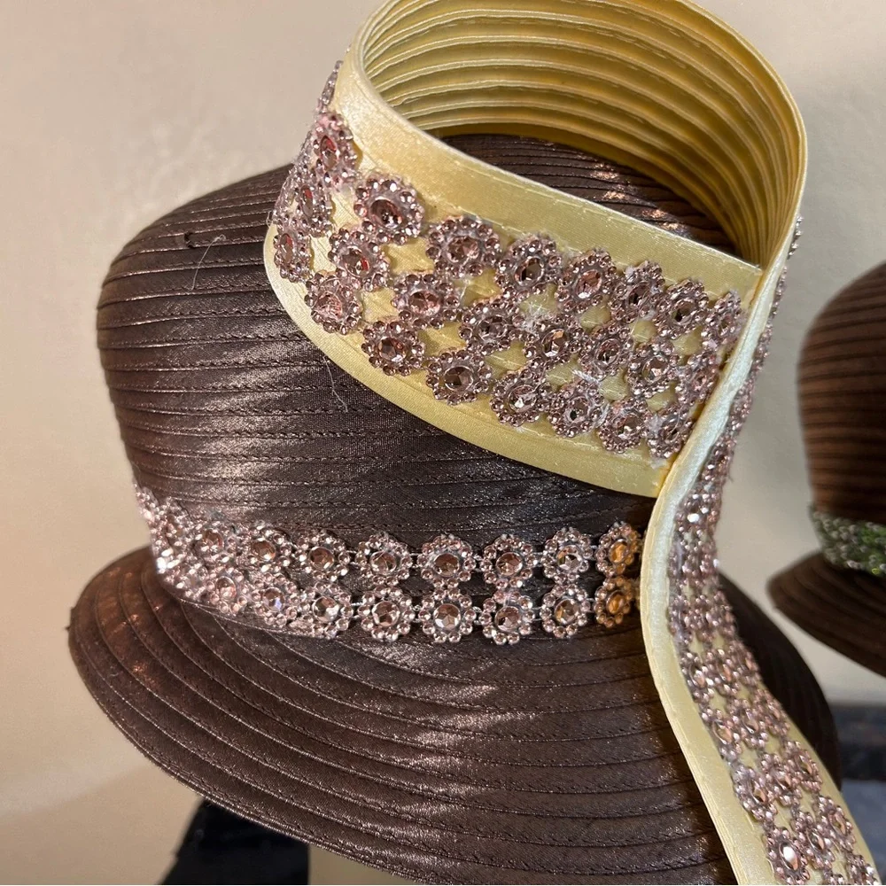 Elegant Black and White Women's Hat - Picture 9 of 12